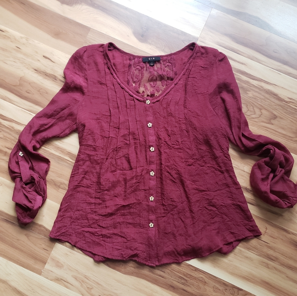 E (hanger) M cranberry pleated lace back blouse Size Medium